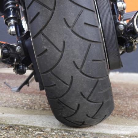 Klappenauspuffsystem T-300 für Triumph Commander 1700